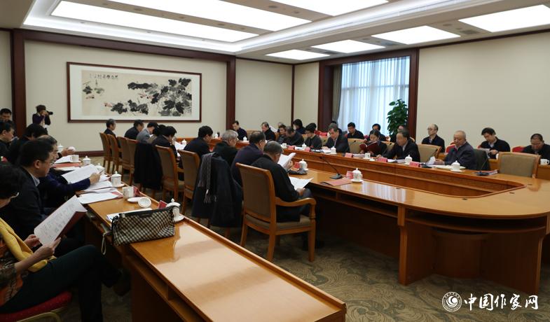 11月28日，中國作家協(xié)會第八屆主席團第十一次會議在北京召開。