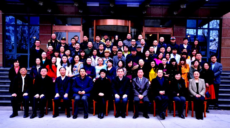 魯迅文學院第二十五屆高研班學員名單　葉非夜　夜十三　血　紅　何常在　庚　新　蕭瑟郎　花千芳　冷馨兒　南朝陳　夏言冰　蝴蝶藍　孑與2   泛東流　莊畢凡　驍騎?！∈淙~　無　罪　勝　己　雁　九　石　三　?！〉?#13;　蘇小暖　顧七兮　紫月君　殷　尋　簡　墨　青　枚　　若雪三千　林海聽濤　鑿壁小妖　三戒大師　心在流浪　小鬼兒兒兒　梅子黃時雨　憤怒的香蕉　亂世狂刀01　流浪的蛤蟆　流浪的軍刀　仙人掌的花　最后的衛(wèi)道　攜愛再漂流　黑暗中的鯊魚