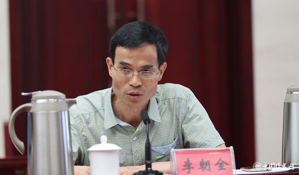 8月4日，李朝全在第十屆兒獎(jiǎng)評(píng)委會(huì)第六次全體會(huì)議上介紹初選作品公示情況