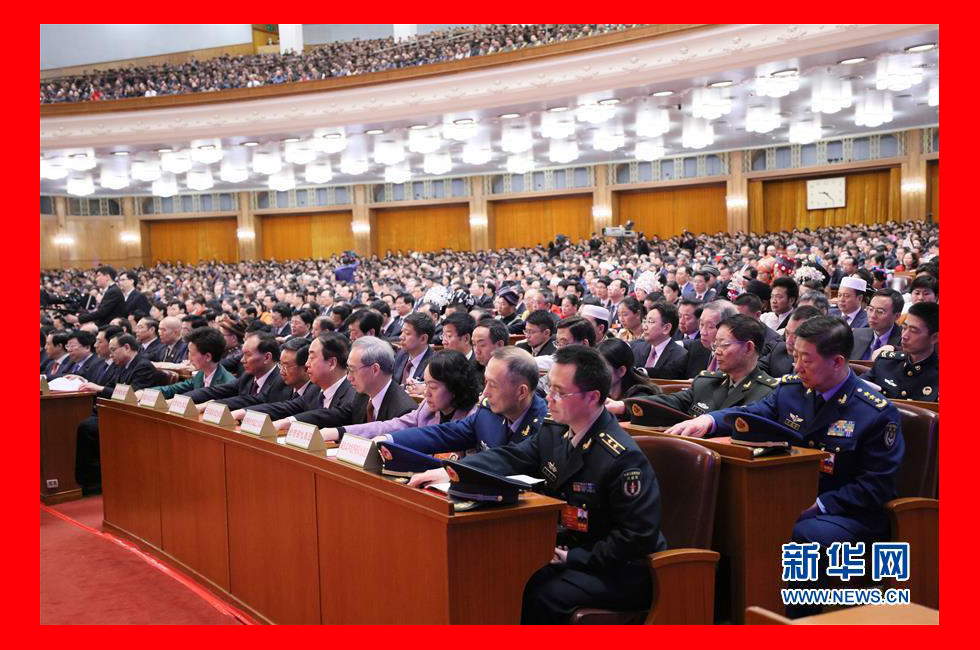 3月20日，第十三屆全國人民代表大會第一次會議閉幕會。這是代表在表決。