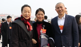 全國政協(xié)委員奚美娟、遲子建、畢飛宇