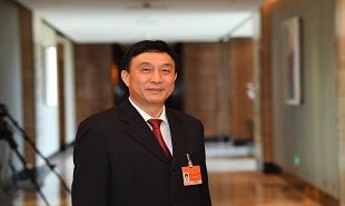 全國政協(xié)委員、江蘇省政協(xié)副主席、南京師范大學教授朱曉進