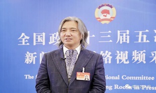 全國政協(xié)常委、中國美協(xié)副主席、中國美術(shù)館館長吳為山