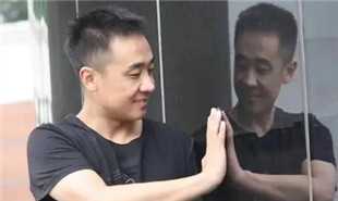 所謂先鋒，或?qū)⑹桥f的棄物 