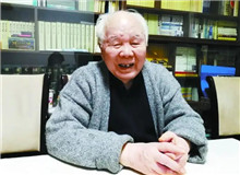 【李國文】	王　雪丨《得法而努力地耕耘——一篇手稿檔案中的李國文》；	席思宇丨《“作家是屬于他那個時代的”》。