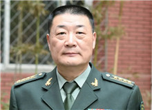 【徐貴祥】	傅逸塵丨《英雄傳奇的“現(xiàn)代性”重構》；	宋　嵩丨《斜月沉沉藏海霧 碣石瀟湘無限路》。