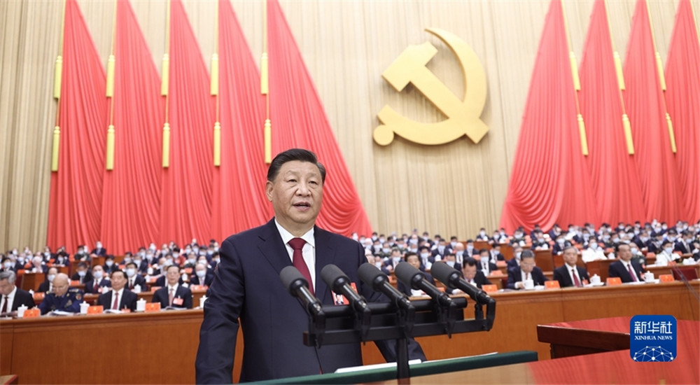 10月16日，中國共產(chǎn)黨第二十次全國代表大會在北京人民大會堂開幕。習近平代表第十九屆中央委員會向大會作報告。