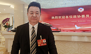 全國(guó)政協(xié)委員，中國(guó)作協(xié)主席團(tuán)委員、書(shū)記處書(shū)記邱華棟