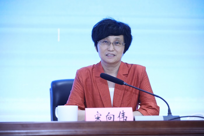 中國作家出版集團(tuán)管委會副主任、全國文學(xué)報刊聯(lián)盟秘書長宋向偉