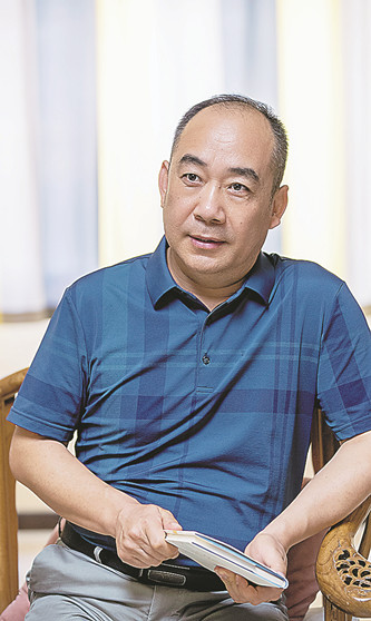桫欏（《詩(shī)選刊》主編、中國(guó)作協(xié)網(wǎng)絡(luò)文學(xué)委員會(huì)委員）