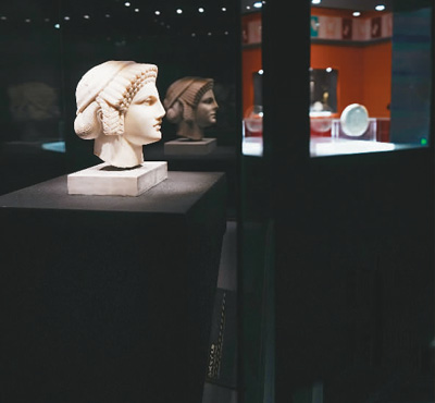 這次展覽共展出127件/套文物。  　　（中國文物交流中心供圖）
