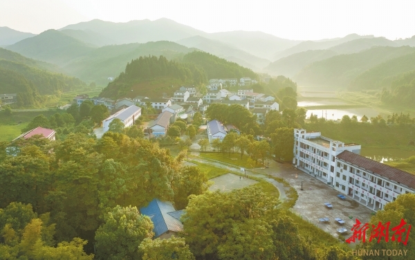 山清水秀的汨羅市三江鎮(zhèn)八景村。本版照片除資料照片外均為湖南日?qǐng)?bào)全媒體記者 李健 攝