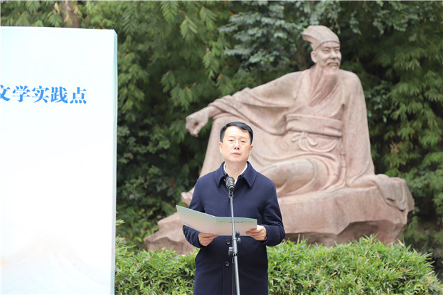 四川省委宣傳部副部長(zhǎng)、省電影局局長(zhǎng)張偉講話