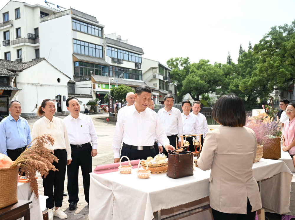 2023年9月20日上午，習(xí)近平在浙江省金華市義烏市后宅街道李祖村考察。新華社記者 謝環(huán)馳 攝