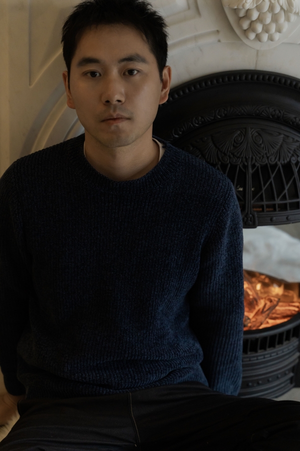 吳忠全，作家、編劇，已出版《橋聲》《春日站牌》《寒夜無聲》等，編劇作品《我，喜歡你》《在一起》《時空來電》等