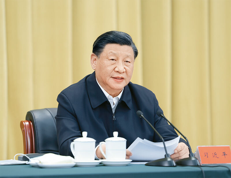 2023年6月2日，中共中央總書(shū)記、國(guó)家主席、中央軍委主席習(xí)近平在北京出席文化傳承發(fā)展座談會(huì)并發(fā)表重要講話。 新華社記者 鞠鵬/攝