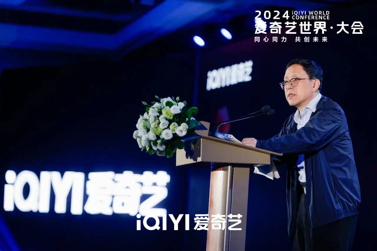 中國作協(xié)主席團委員、中國作協(xié)影視委員會委員、茅盾文學獎得主柳建偉