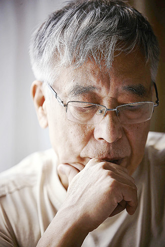 王晉康，科幻作家、高級(jí)工程師。代表作有長篇小說《類人》《蟻生》，短篇小說集《替天行道》《生命之歌》《豹》等。代表作《水星播種》入圍2024年雨果獎(jiǎng)最佳長中篇小說。