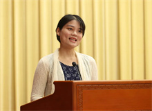 李春華（李琸）：從一個人的戈壁走向文學的綠洲　　至今我不敢稱自己為作家，對我而言，這是一個非常神圣的字眼……[詳細]