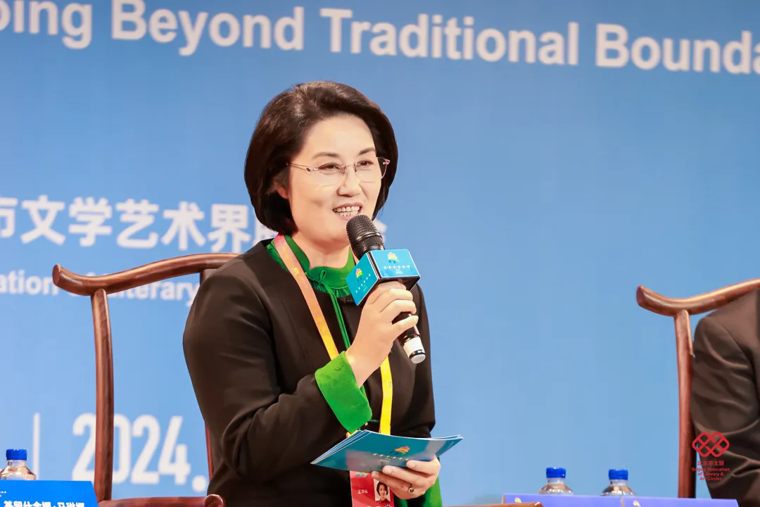 浙江小百花越劇院院長(zhǎng)、一級(jí)演員、梅花獎(jiǎng)得主王濱梅
