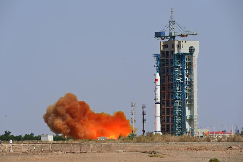 2023年5月21日16時，我國在酒泉衛(wèi)星發(fā)射中心采用長征二號丙運(yùn)載火箭，成功發(fā)射首顆內(nèi)地與澳門合作研制的空間科學(xué)衛(wèi)星“澳門科學(xué)一號”。新華社發(fā) 汪江波/攝