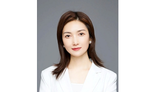 全國人大代表，讀者雜志社總編輯陳天竺